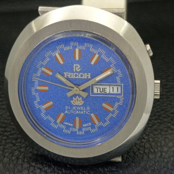 Vintage 1974 Ricoh Automatic Mens Silver Watch W/daydate & Blue accents - Picture 3 of 8
